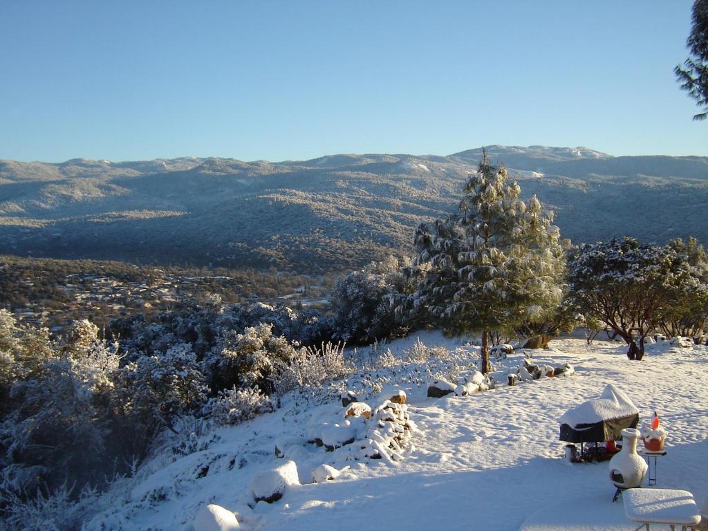 Yosemite Sierra View Bed & Breakfast Oakhurst Exterior foto